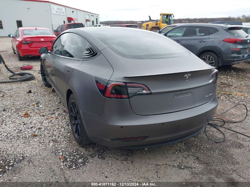 VIN 5YJ3E1EBXJF067979 2018 Tesla Model 3, Long Rang... no.3