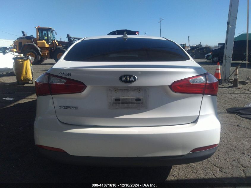 VIN KNAFX4A63G5440143 2016 KIA FORTE no.16