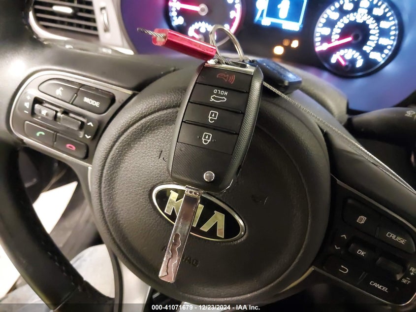 2018 KIA OPTIMA VIN: 5XXGT4L33JG190184