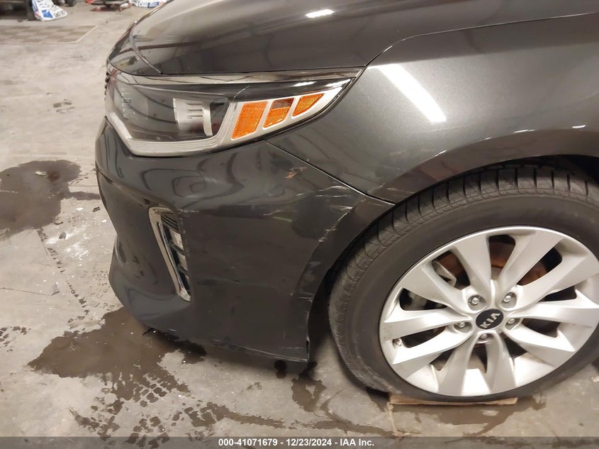 2018 KIA OPTIMA VIN: 5XXGT4L33JG190184