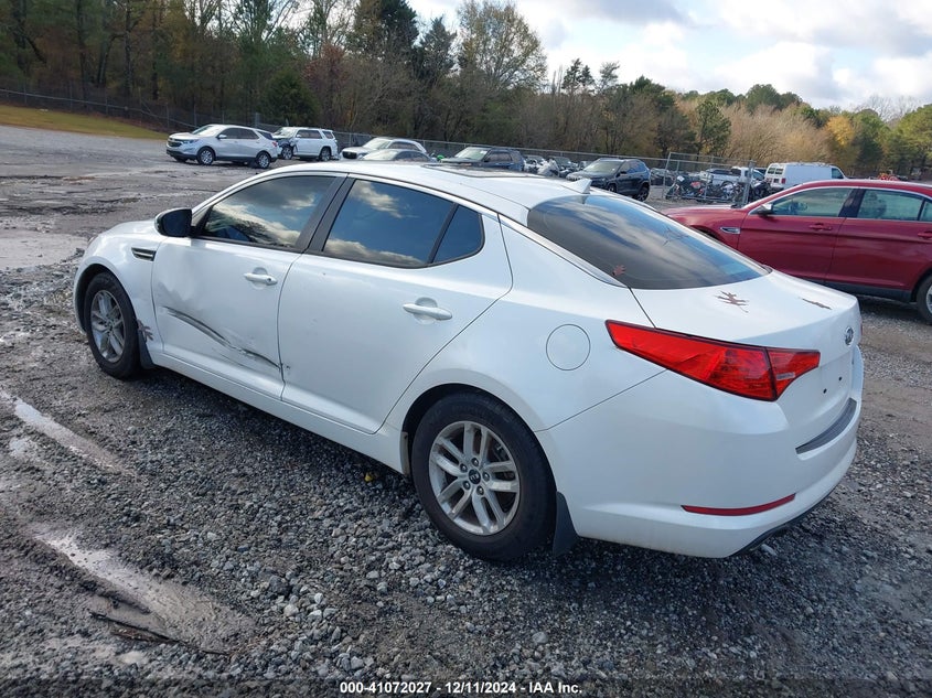 2011 KIA OPTIMA VIN: KNAGM4A7XB5137147