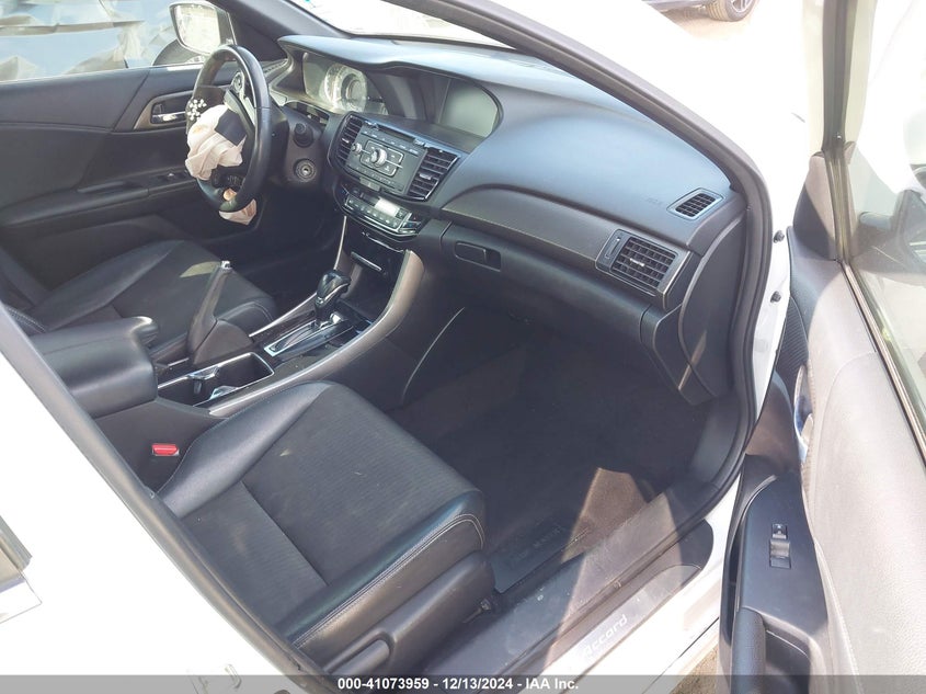 2016 HONDA ACCORD VIN: 1HGCR2F58GA220848