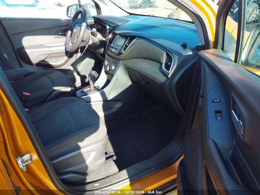 2017 CHEVROLET TRAX LT - 3GNCJLSB5HL134177