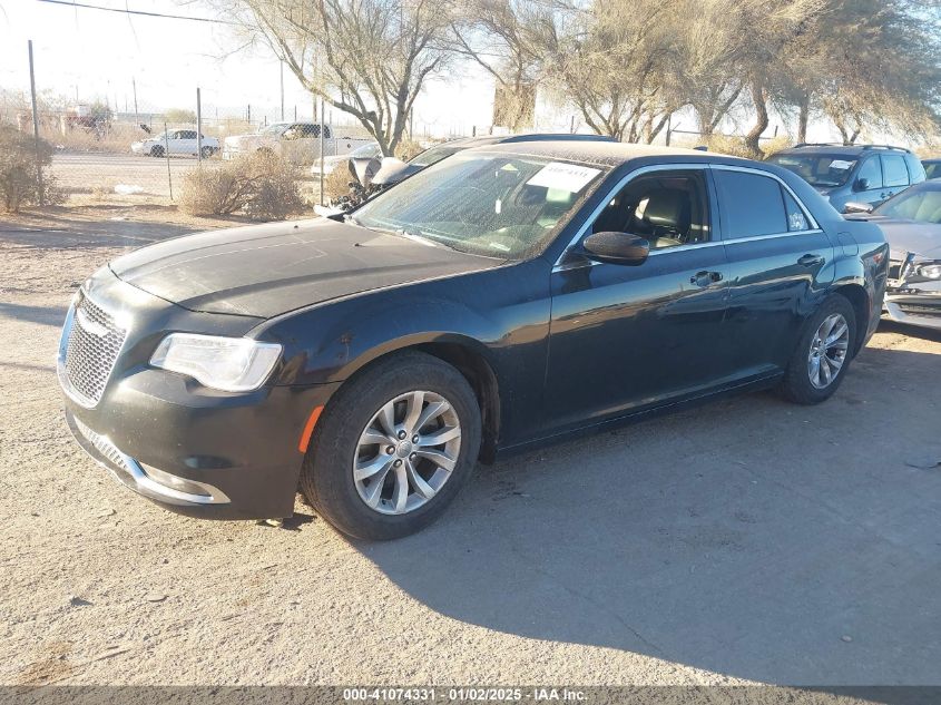 VIN 2C3CCAAG1FH796983 2015 Chrysler 300, Limited no.2