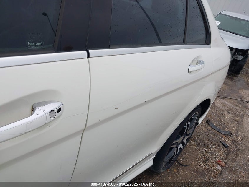 2013 MERCEDES-BENZ C 350 SPORT - WDDGF5HB6DR244338