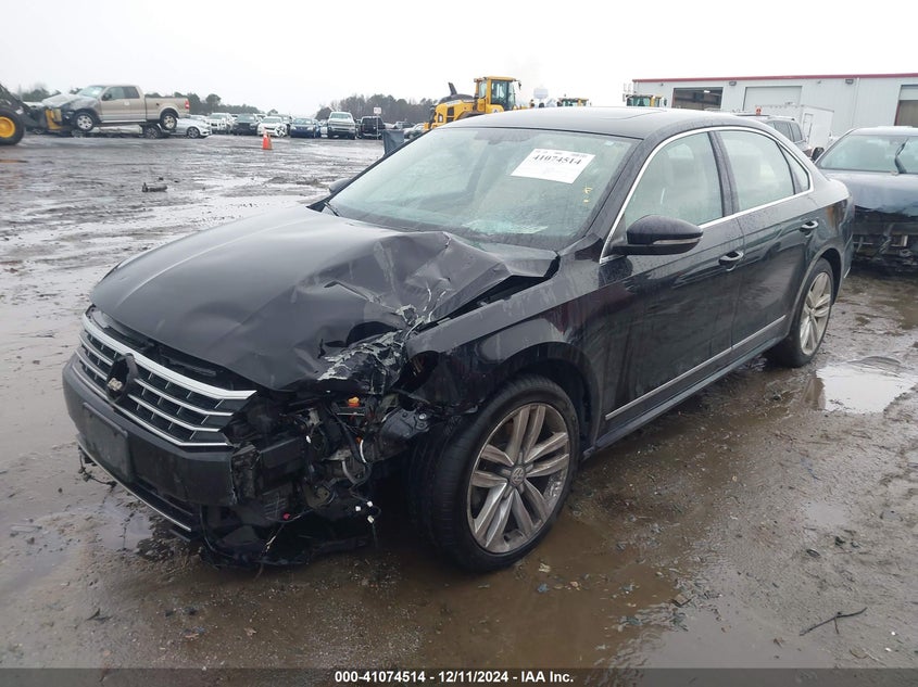 2017 VOLKSWAGEN PASSAT VIN: 1VWGT7A33HC081221