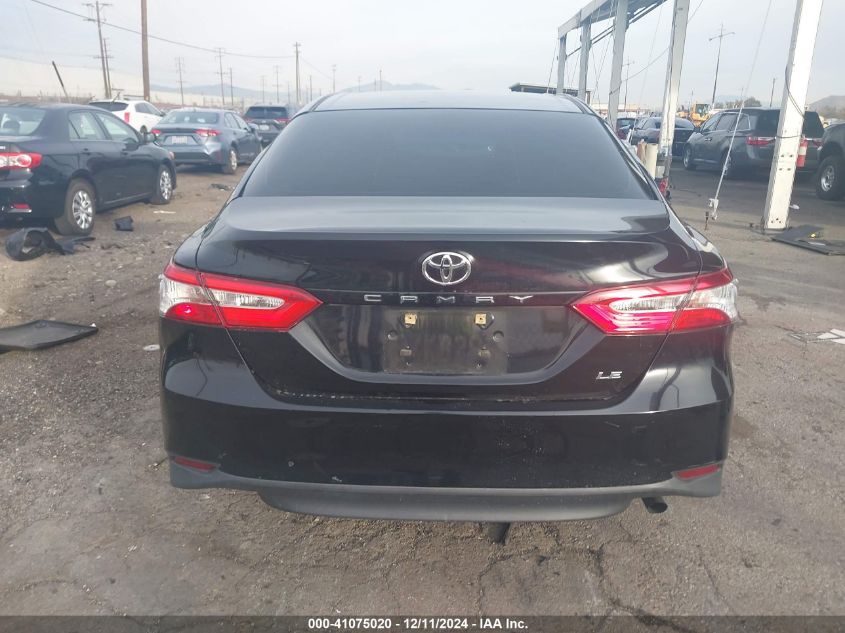 VIN 4T1B11HK1JU130392 2018 Toyota Camry, LE no.16