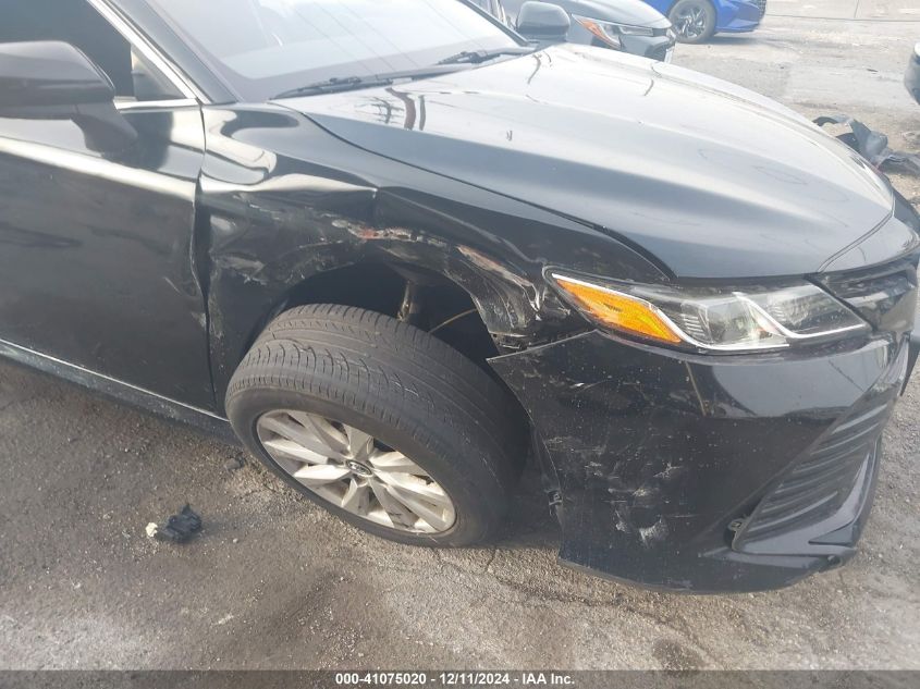 VIN 4T1B11HK1JU130392 2018 Toyota Camry, LE no.6