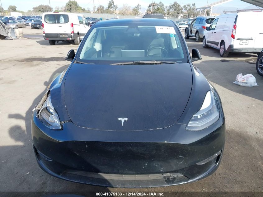 VIN 7SAYGDEF6NF404578 2022 TESLA MODEL Y no.11