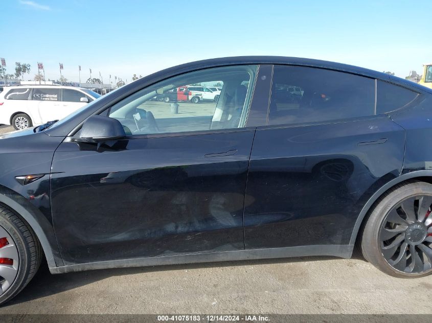 VIN 7SAYGDEF6NF404578 2022 TESLA MODEL Y no.13