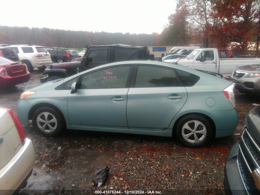 2013 TOYOTA PRIUS VIN: JTDKN3DU2D1687944