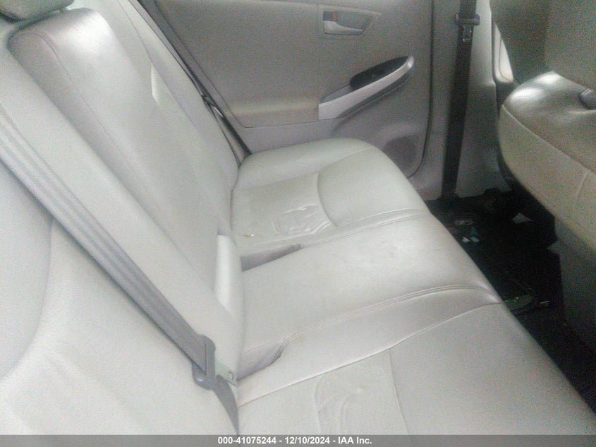 2013 TOYOTA PRIUS VIN: JTDKN3DU2D1687944