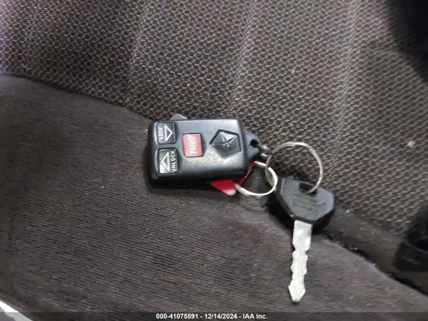 1998 Jeep Cherokee Limited VIN: 1J4FT78S9WL272421 Lot: 41075891