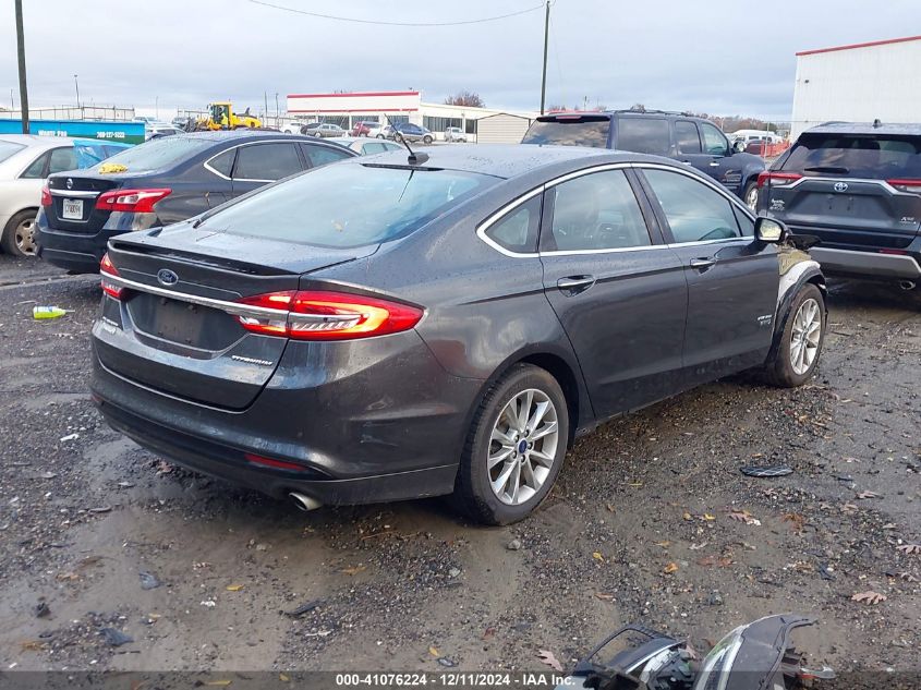 VIN 3FA6P0SU8HR255230 2017 FORD FUSION ENERGI no.4