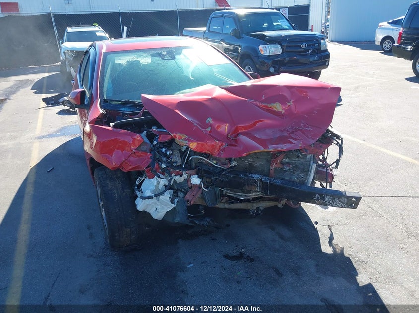 2018 TOYOTA COROLLA auction photo 6