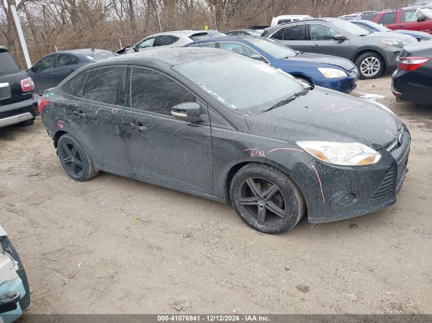 VIN 1FADP3F22DL182611 2013 FORD FOCUS no.1