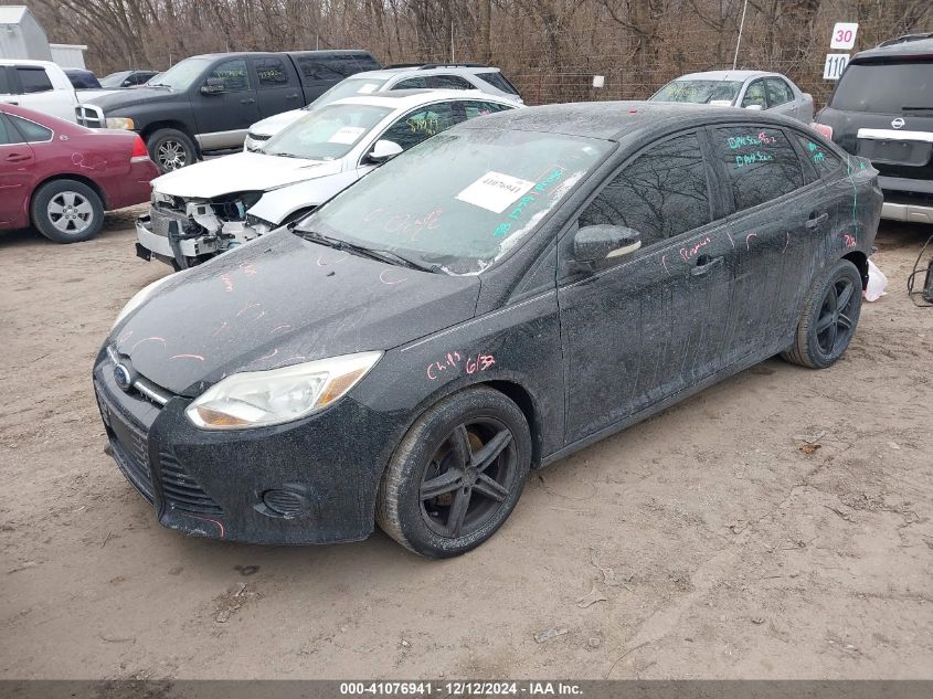 VIN 1FADP3F22DL182611 2013 FORD FOCUS no.2