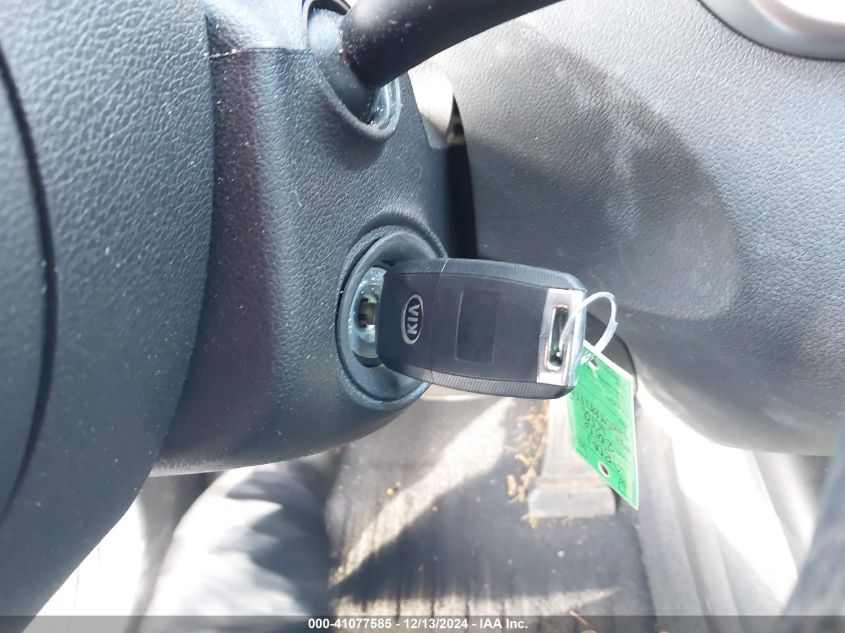 2016 Kia Sorento 2.4L Lx VIN: 5XYPGDA38GG138819 Lot: 41077585