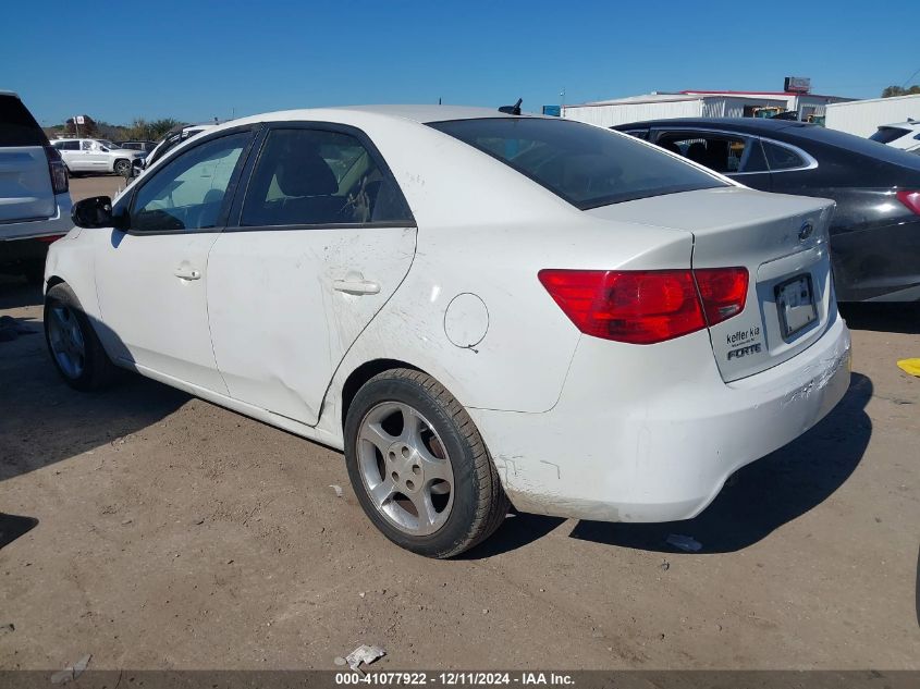 VIN KNAFU4A2XD5724578 2013 KIA Forte, EX no.3