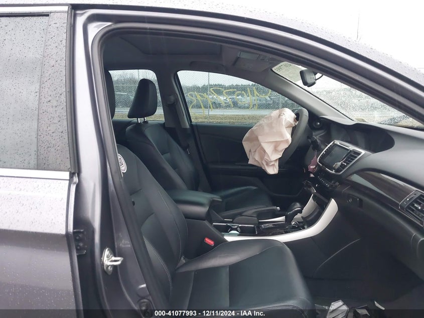 2016 HONDA ACCORD VIN: 1HGCR2F85GA042875