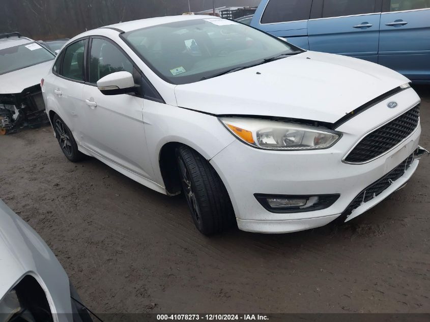 VIN 1FADP3F28FL279198 2015 FORD FOCUS no.1