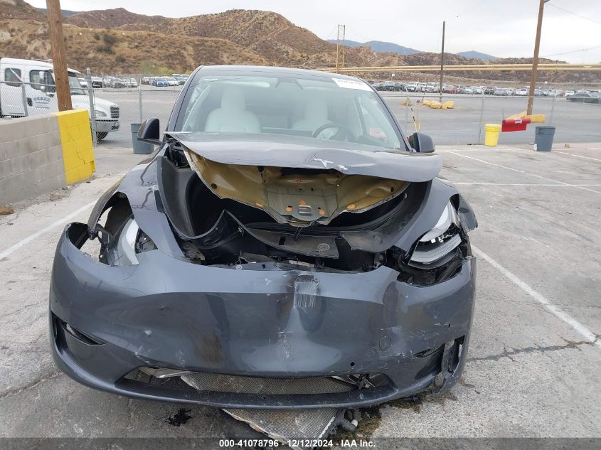 2022 Tesla Model Y Performance Dual Motor All-Wheel Drive VIN: 7SAYGDEF4NF406586 Lot: 41078796