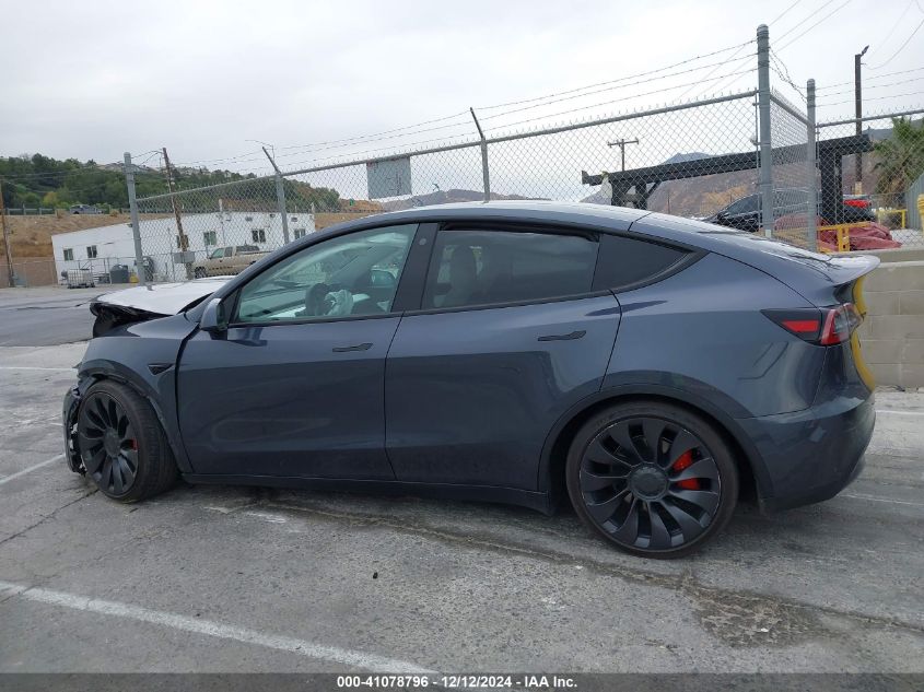 2022 Tesla Model Y Performance Dual Motor All-Wheel Drive VIN: 7SAYGDEF4NF406586 Lot: 41078796