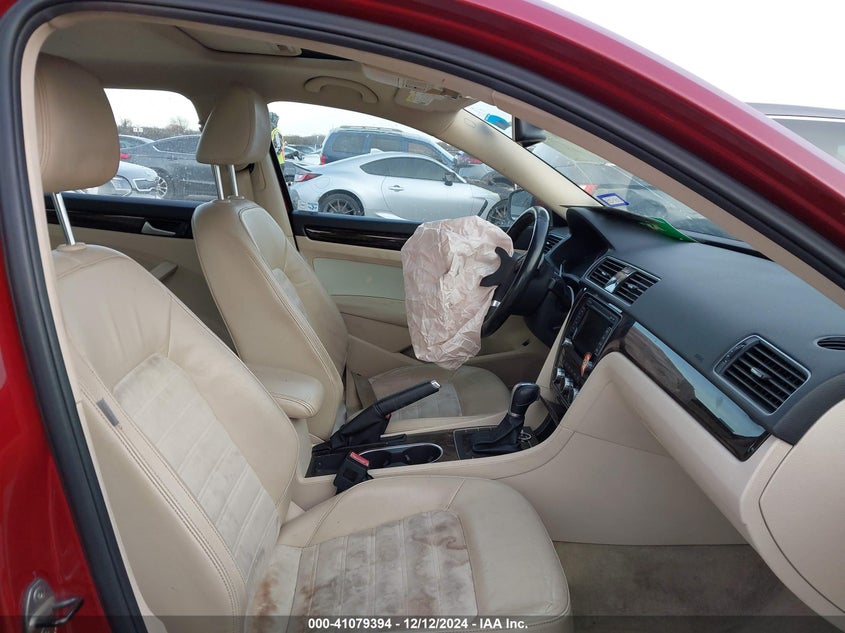 2015 VOLKSWAGEN PASSAT VIN: 1VWCM7A32FC008009