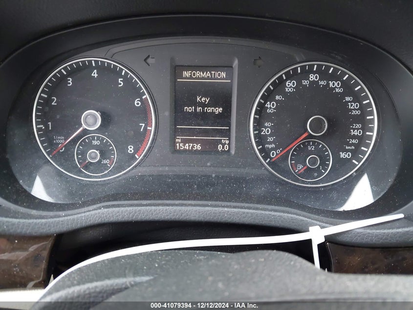 2015 VOLKSWAGEN PASSAT VIN: 1VWCM7A32FC008009