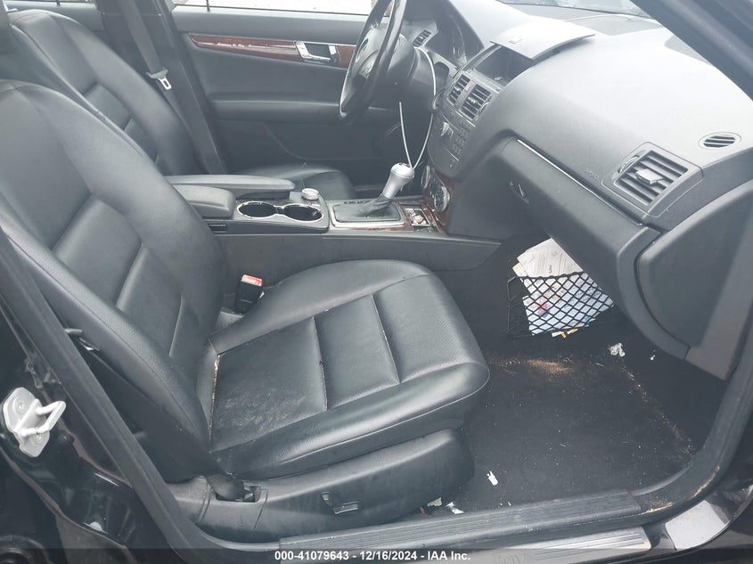 2010 MERCEDES-BENZ C 300 VIN: WDDGF8BB9AR096109