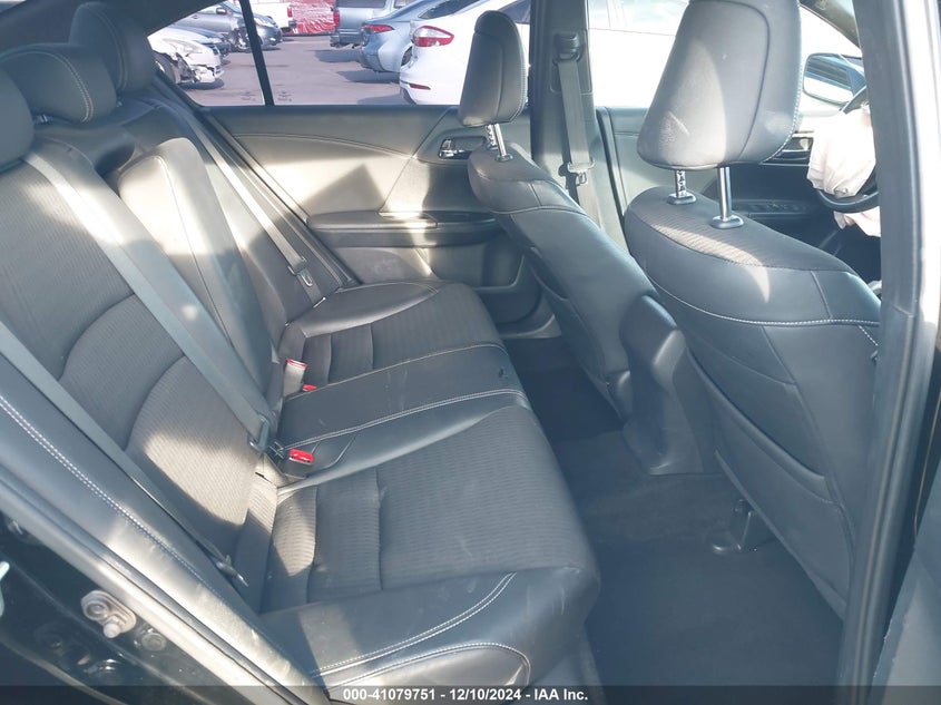 2017 HONDA ACCORD VIN: 1HGCR2F5XHA188051