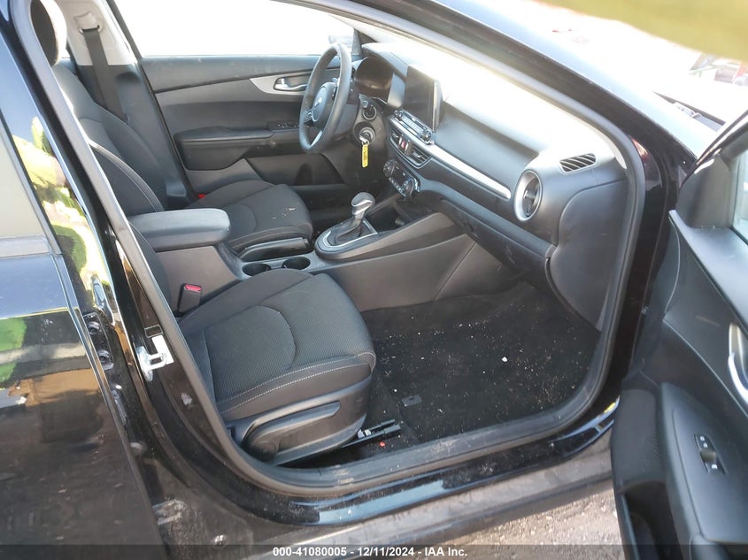 2019 KIA FORTE LXS - 3KPF24AD8KE013117