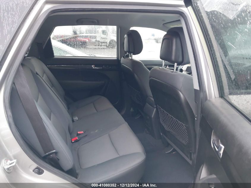 2013 KIA SORENTO LX V6 - 5XYKT4A25DG379178