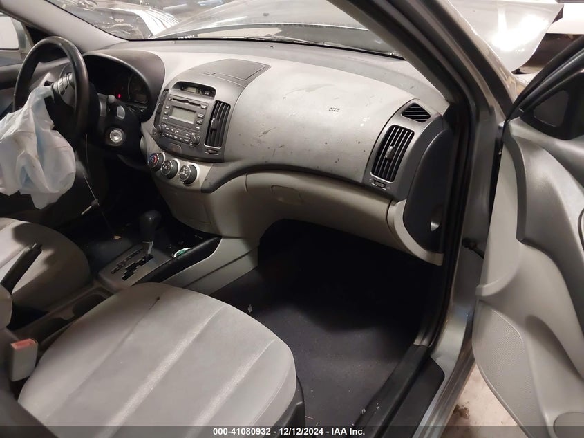 2010 HYUNDAI ELANTRA VIN: KMHDU4AD3AU180840