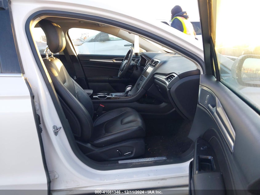 2013 FORD FUSION VIN: 3FA6P0D96DR205896