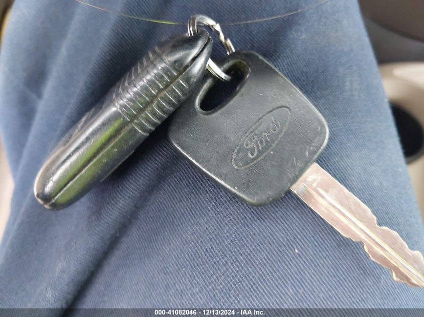 2001 Ford Focus Se VIN: 1FAFP36381W379035 Lot: 41082046