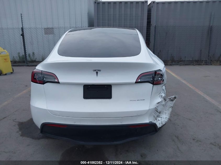 2022 Tesla Model Y Long Range Dual Motor All-Wheel Drive VIN: 7SAYGDEE1NF559482 Lot: 41082352