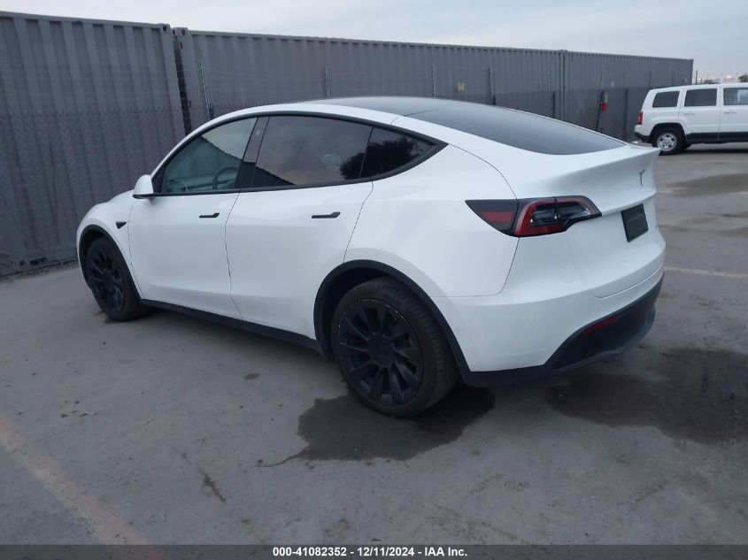 VIN 7SAYGDEE1NF559482 2022 Tesla Model Y, Long Rang... no.3