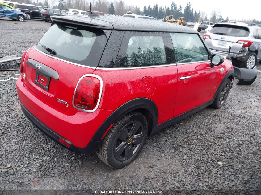 VIN WMWXP3C09M2N98166 2021 MINI SE HARDTOP no.4