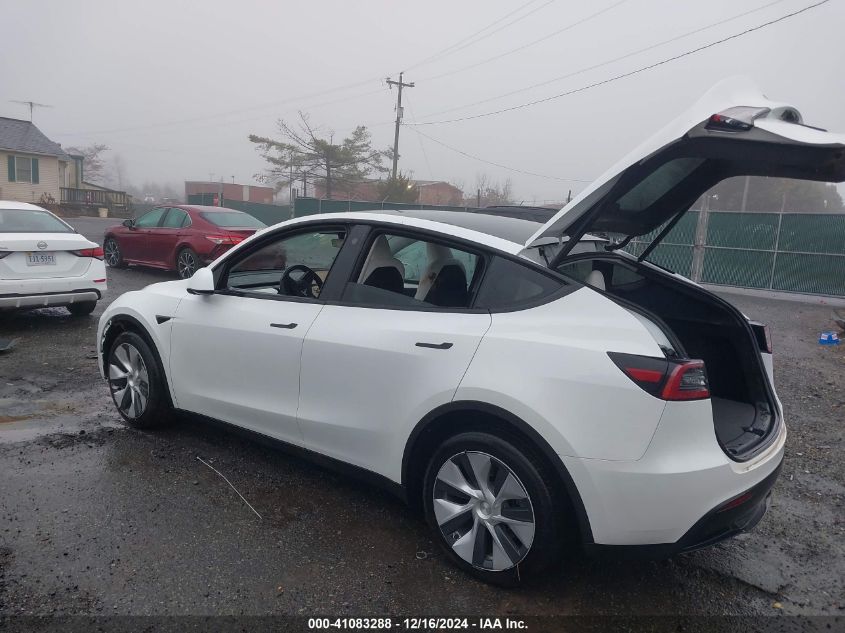 VIN 7SAYGDEE2PF701227 2023 Tesla Model Y, Awd/Long... no.3