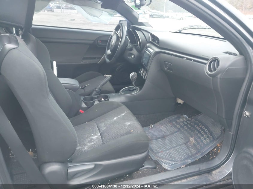2011 TOYOTA SCION VIN: JTKJF5C74B3010369