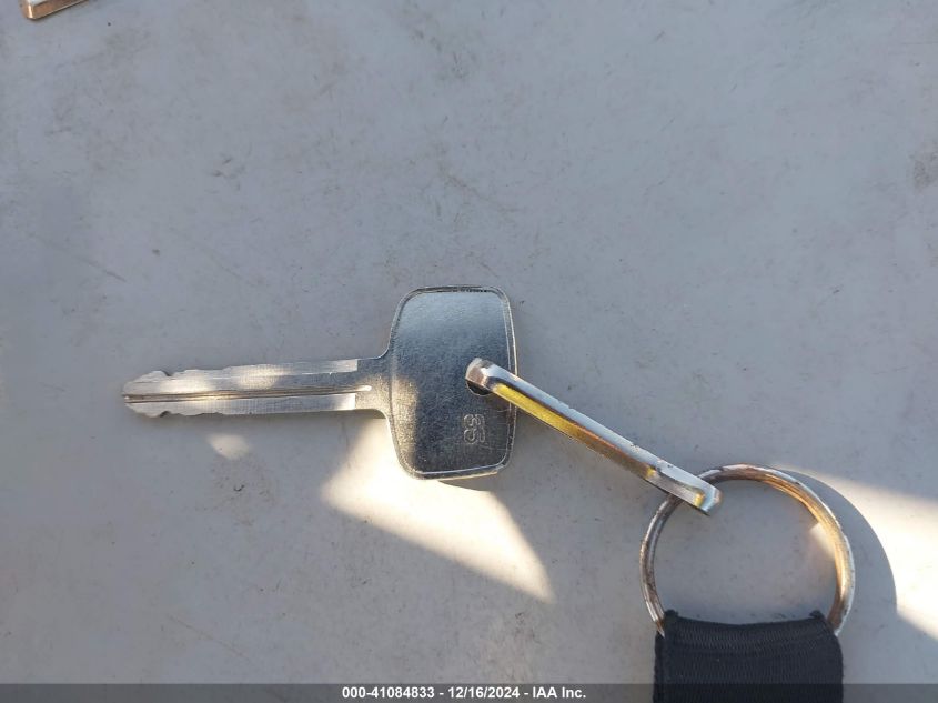 2000 Toyota 4Runner VIN: JP3GN86R2Y0172356 Lot: 41084833