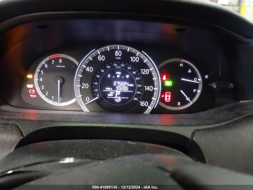 2015 HONDA ACCORD VIN: 1HGCR3F89FA031219