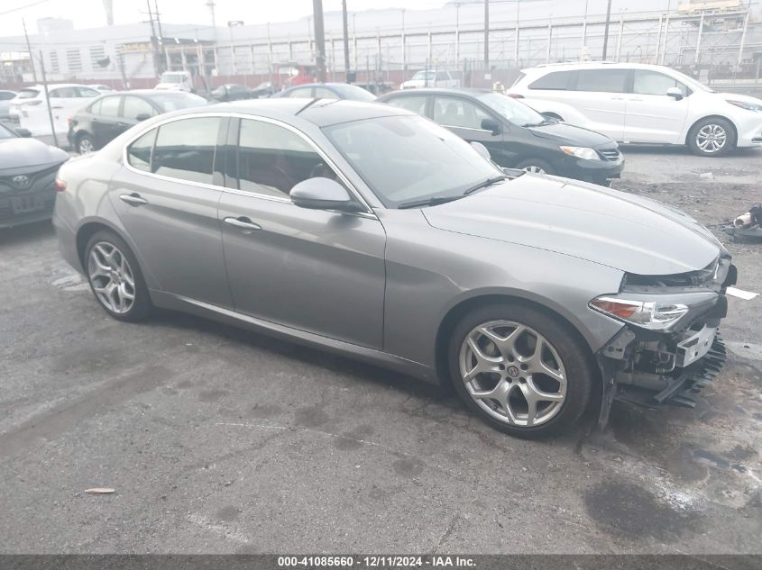 VIN ZARFAECN9J7578771 2018 Alfa Romeo Giulia, Ti Rwd no.1