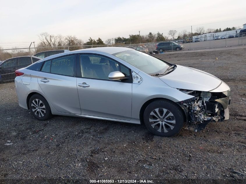 VIN JTDKAMFP1N3214650 2022 Toyota Prius, Prime LE no.14