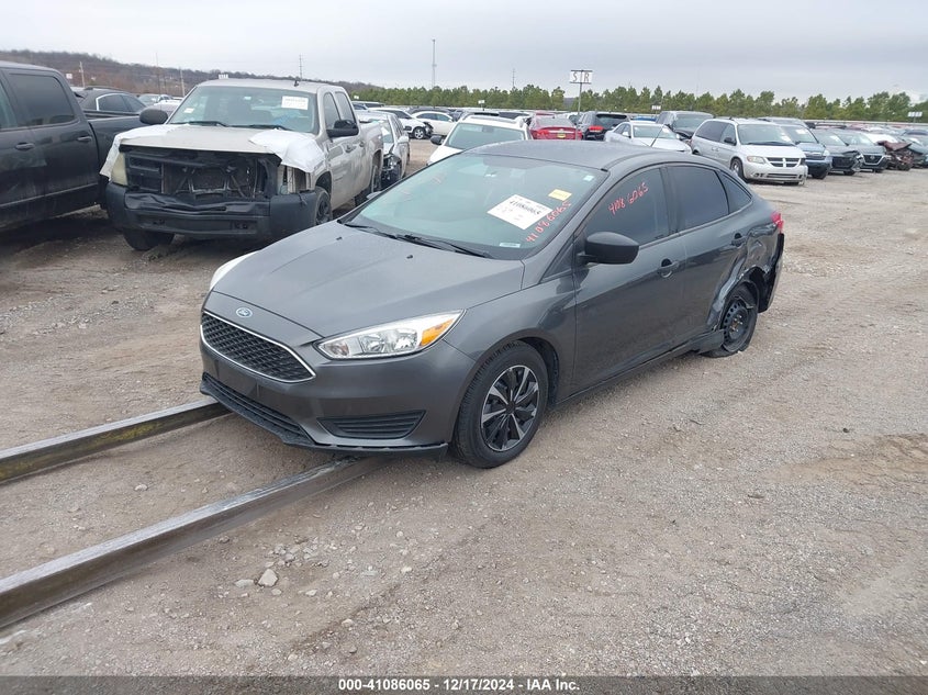 Vin: 1fadp3e23jl302977, lot: 41576158, ford focus s 20182