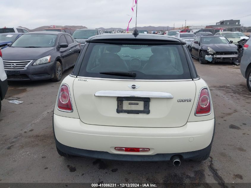 2013 MINI HARDTOP COOPER - WMWSU3C55DT685782