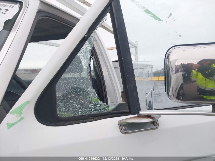 1997 Ford F-250 Xl VIN: 3FTHF25H0VMA52275 Lot: 41086632