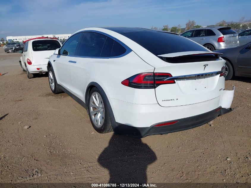 VIN 5YJXCBE49JF091270 2018 Tesla Model X, 100D/75D/... no.3