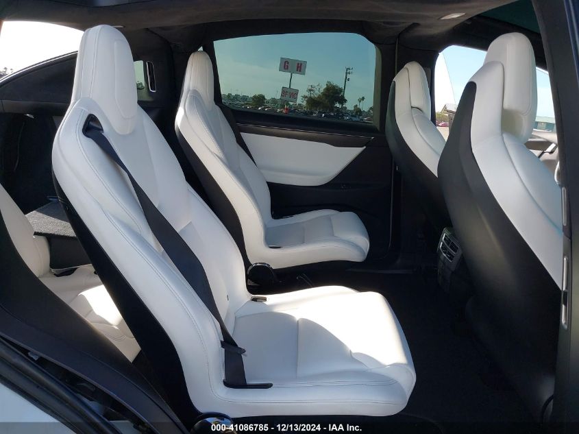 2018 Tesla Model X 100D/75D/P100D VIN: 5YJXCBE49JF091270 Lot: 41086785